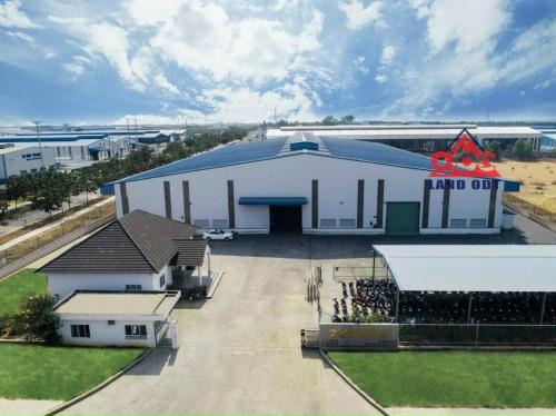 Nhà phố Tân Phú, giá chỉ 4 tỷ, DT 108m2, vườn rộng đẹp, hẻm thông